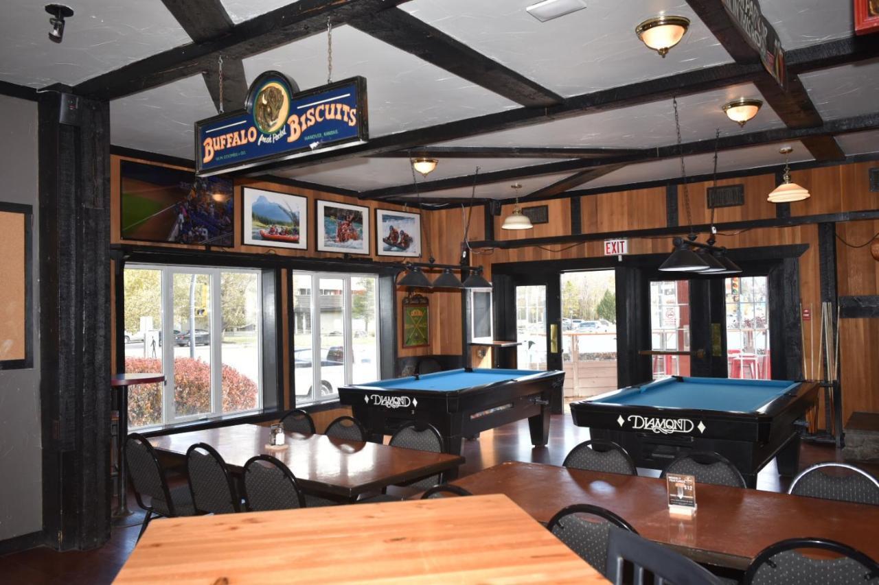 The Drake Inn Canmore Exterior foto